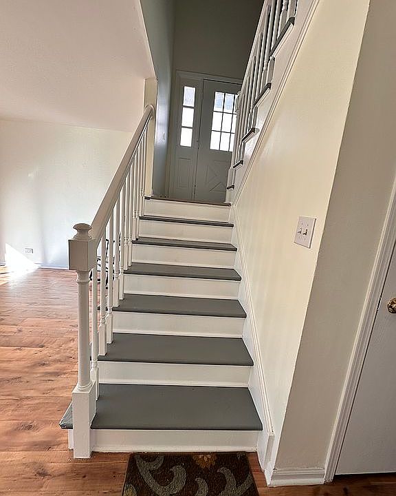 1st image of 2083 Leeward Ln