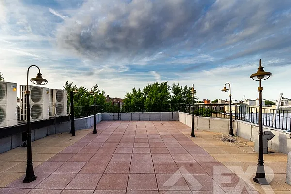 Rented by EXR | media 47