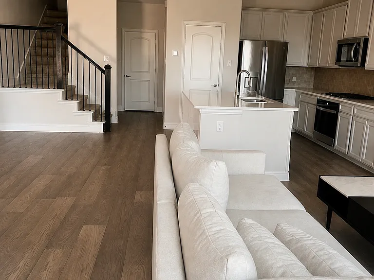 7849 Sunset Blvd — Photo 4