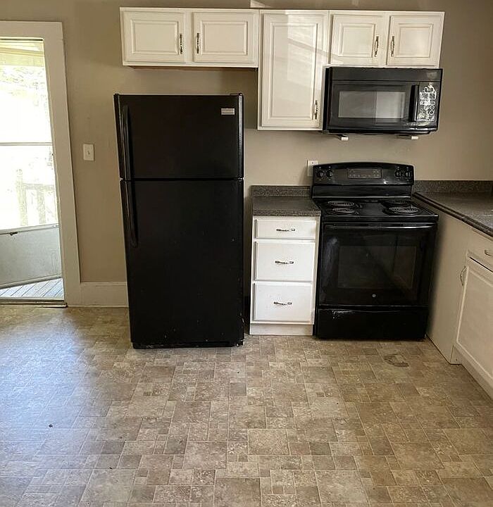 1st image of 210 S Highland St #B