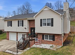 410 Neal Dr, Bluff City, TN 37618