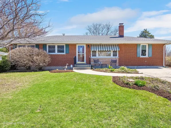 5823 Bentley Ave, Clarendon Hills, IL 60514