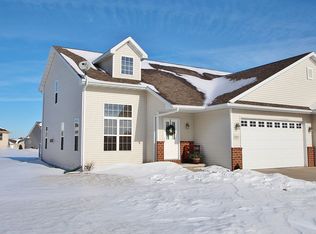 2878 Nandina Way, Green Bay, WI 54313