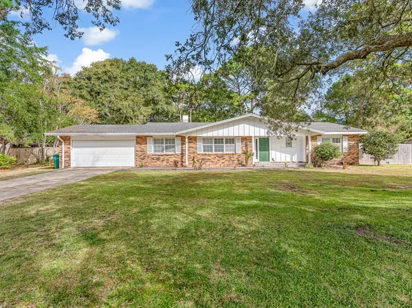 41 Poplar Ave, Shalimar, FL 32579