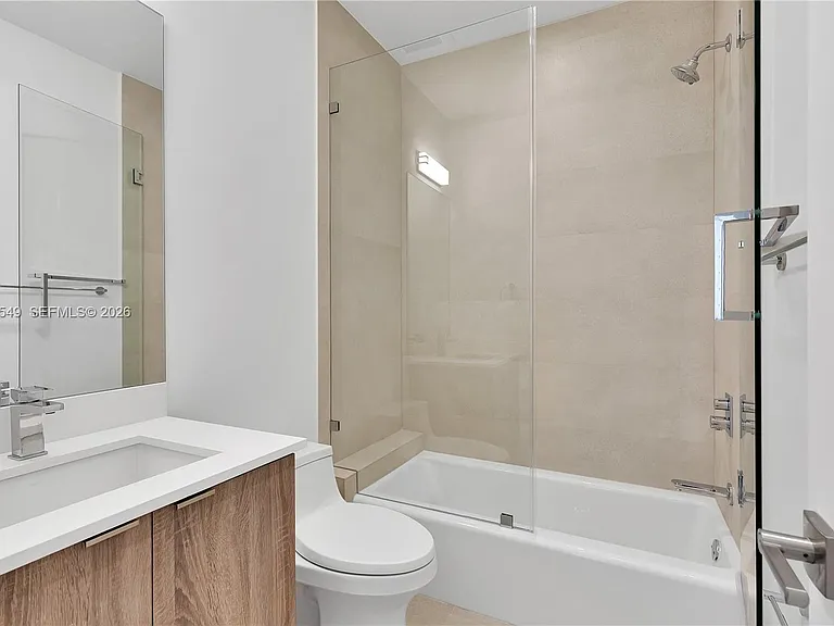 950 Bayamo Ave — Photo 26