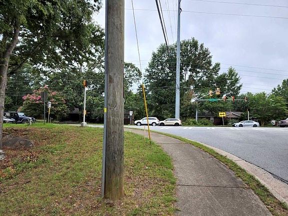 2nd image of 3061 Sandy Plains Rd