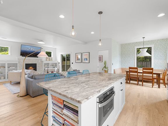 4th image of 4407 NE 24th Ave