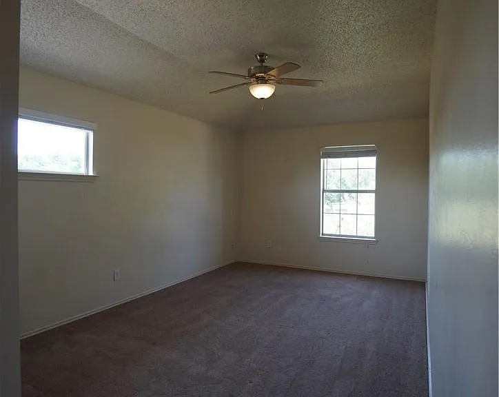 112 Creekside Dr — Photo 7