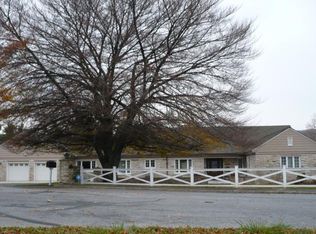 1029 Pine Heights St, Roaring Spring, PA 16673