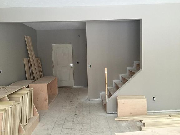 3rd image of 6007 Statler Ct SE