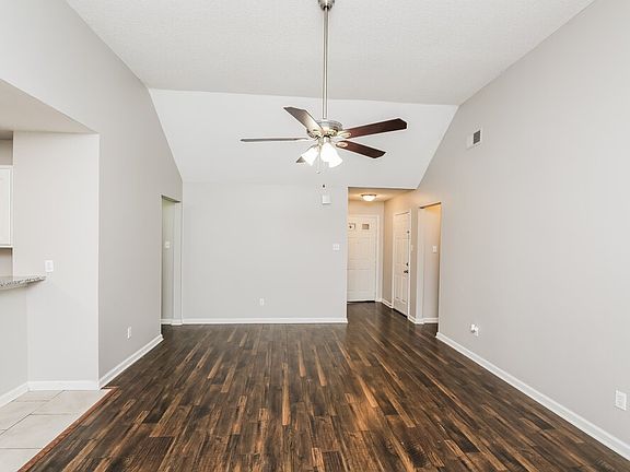 5th image of 50 Greer Ln