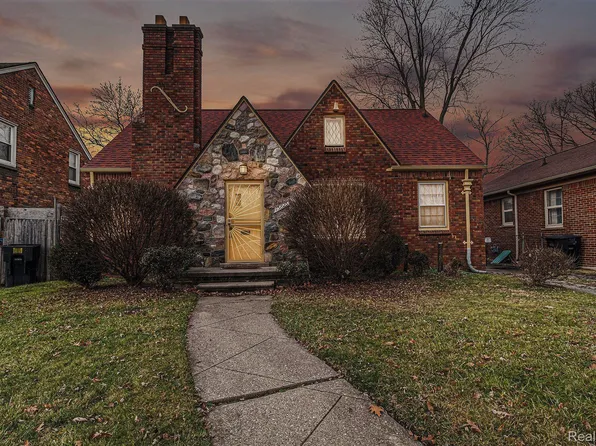 15825 Lindsay St, Detroit, MI 48227