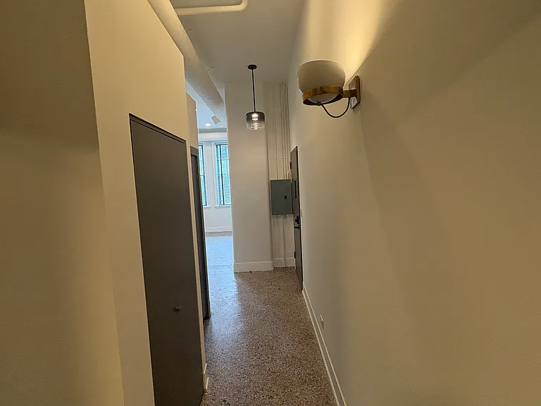 1513 N Western Ave #204 — Photo 10
