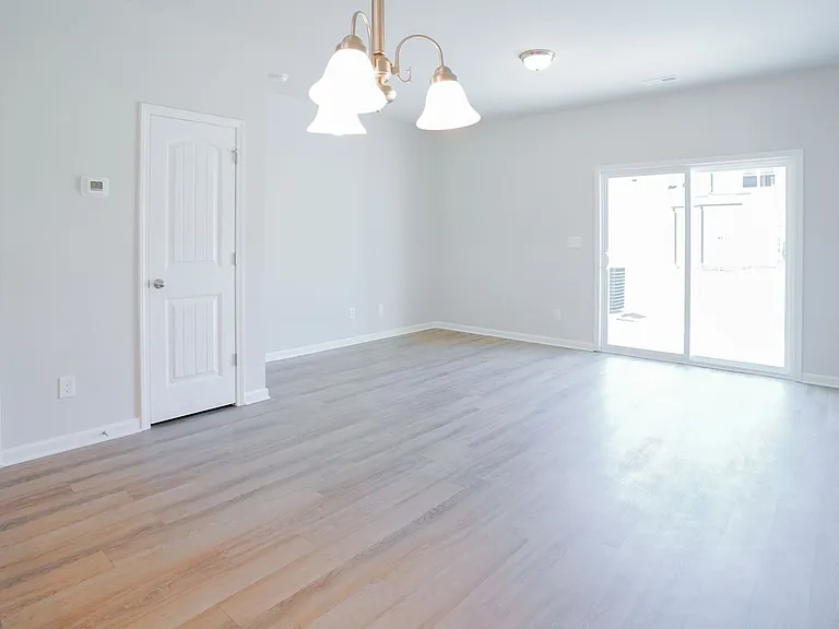40 Zion Pl — Photo 5