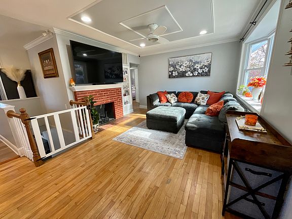 2nd image of 6822 Donahue Ct