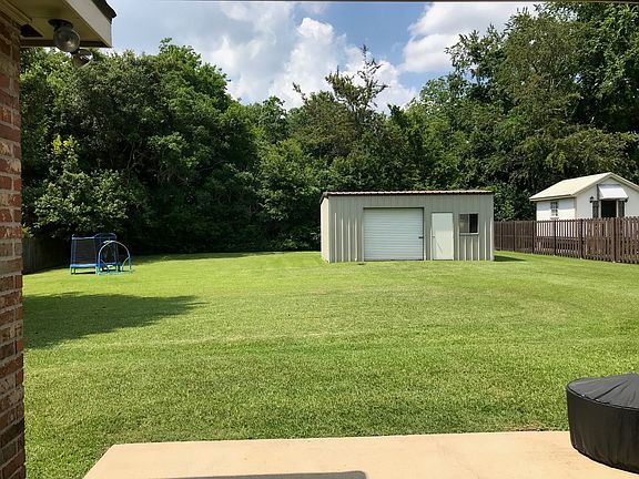 2nd image of 302 Anslem Dr