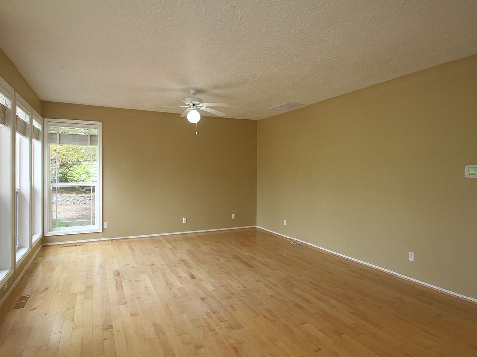 2nd image of 6210 Crooked Stick Loop SE