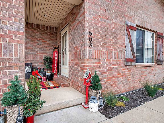 4th image of 503 E Main St