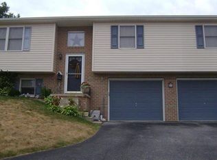 30 Charles Dr, Windsor, PA 17366