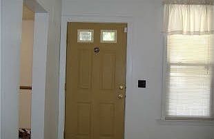 4th image of 38 Flanders St