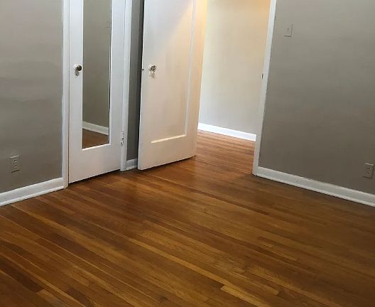 4th image of 6300 N Rosebury Ave #11371472