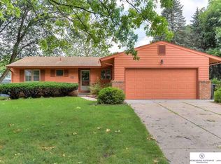 716 N 74th Ave, Omaha, NE 68114