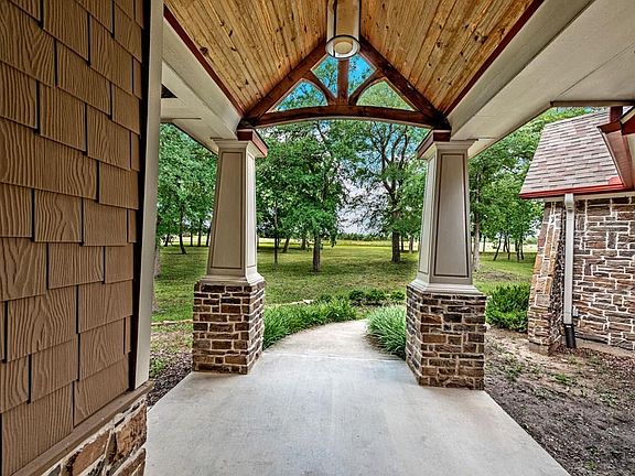 4th image of 555 County Road 4524