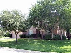 1st image of 932 Kingwood Cir