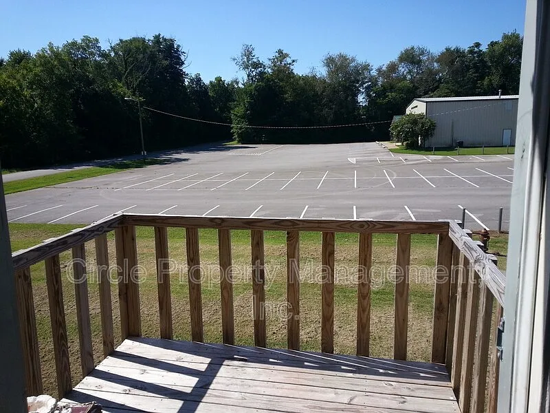 2 bed, 2.0 bath, 1100 sqft, $1,000 — Photo 2