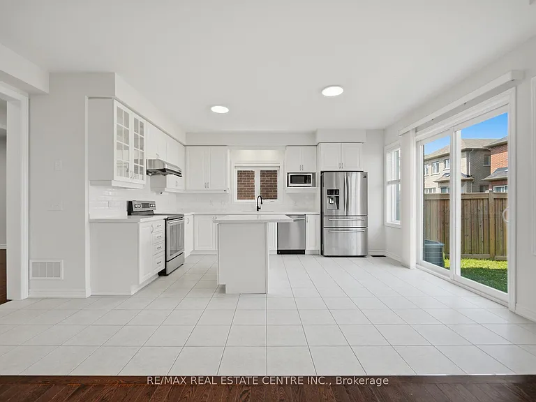 99 Colville Pl — Photo 18