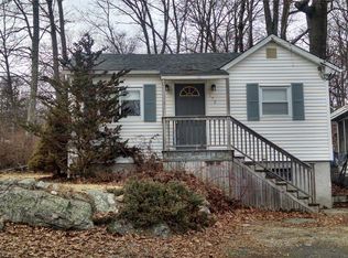 172 Monroe Trl, Hopatcong, NJ 07843