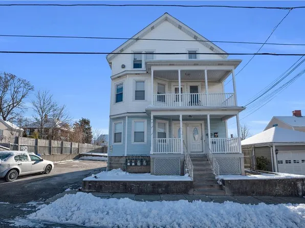 78-80 8th St, East Providence, RI 02914