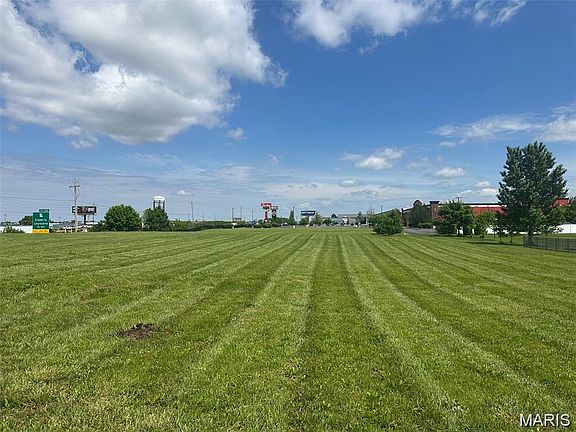 5th image of 8100 Veterans Memorial Pkwy
