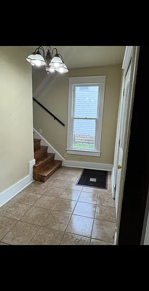328 E Market St — Photo 6