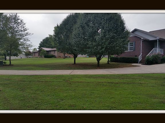 3rd image of 935 Mae Mae Ln