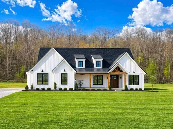 320 S Treaty Line Rd, Liberty, IN 47353