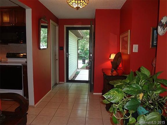 2nd image of 6501 Rollingridge Dr