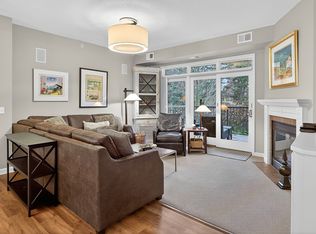5250 Grandview Sq APT 2201, Edina, MN 55436
