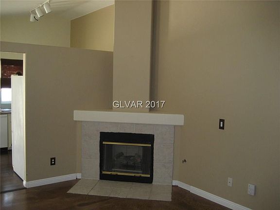 3rd image of 3932 Copperhead Hills St