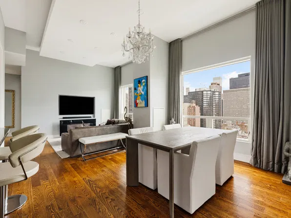 250 East 49th Street image 1 of 11