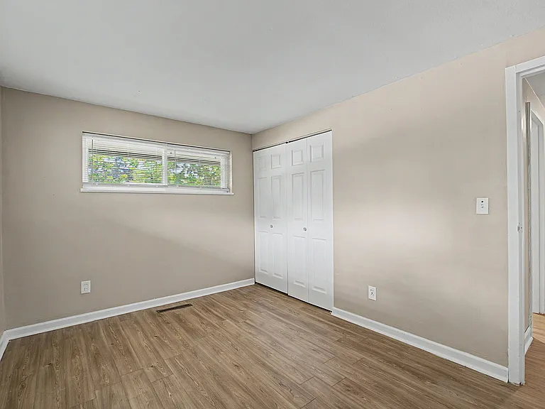4606 Winchester Dr — Photo 4