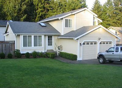 1st image of 1414 SE Wisteria Dr