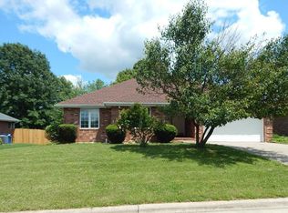 510 S Stonehurst St, Nixa, MO 65714