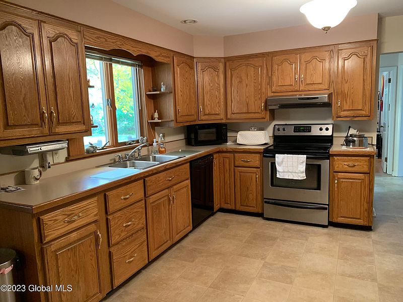 3rd image of 139 Dunsbach Road