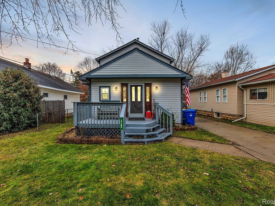 1st image of 3185 Seebaldt Ave