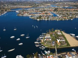 22 Bay Is, Newport Beach, CA 92661