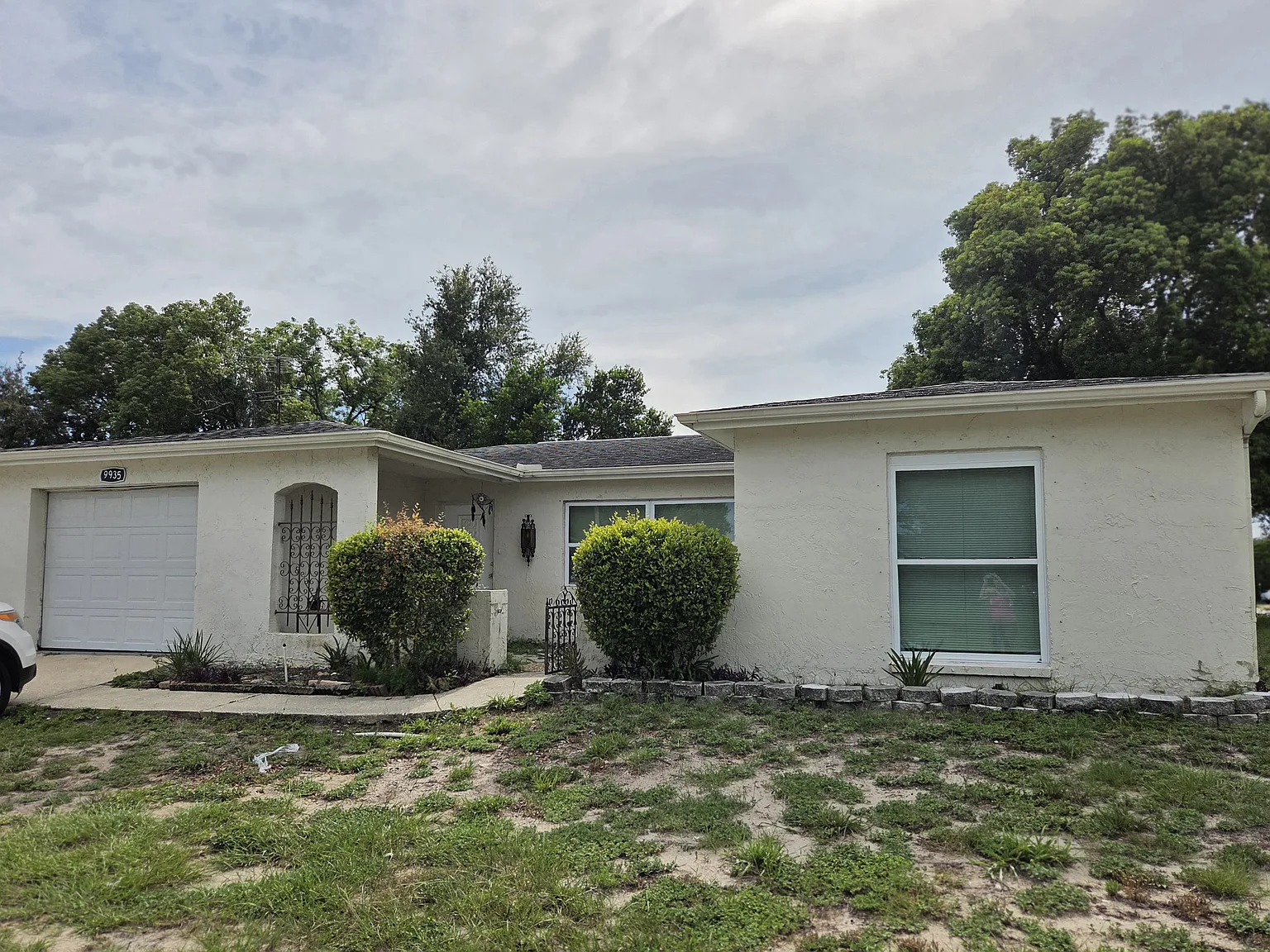 3 bed, 1442 sqft, $1,900 — Photo 2
