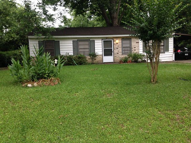 2nd image of 211 Whitehead Dr