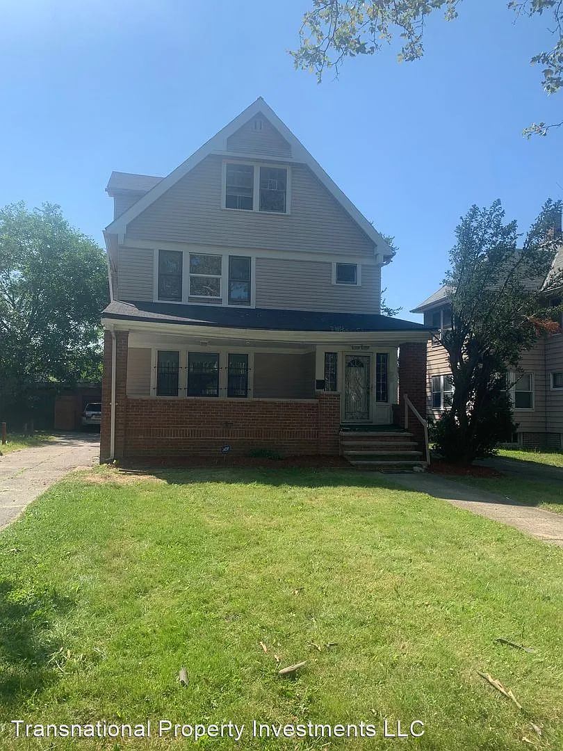 3356 East Blvd photo 1