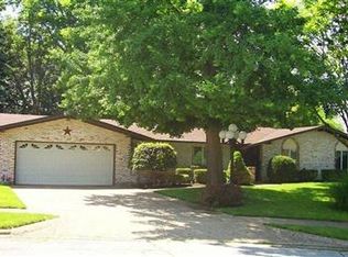 594 Saxony Dr, Xenia, OH 45385